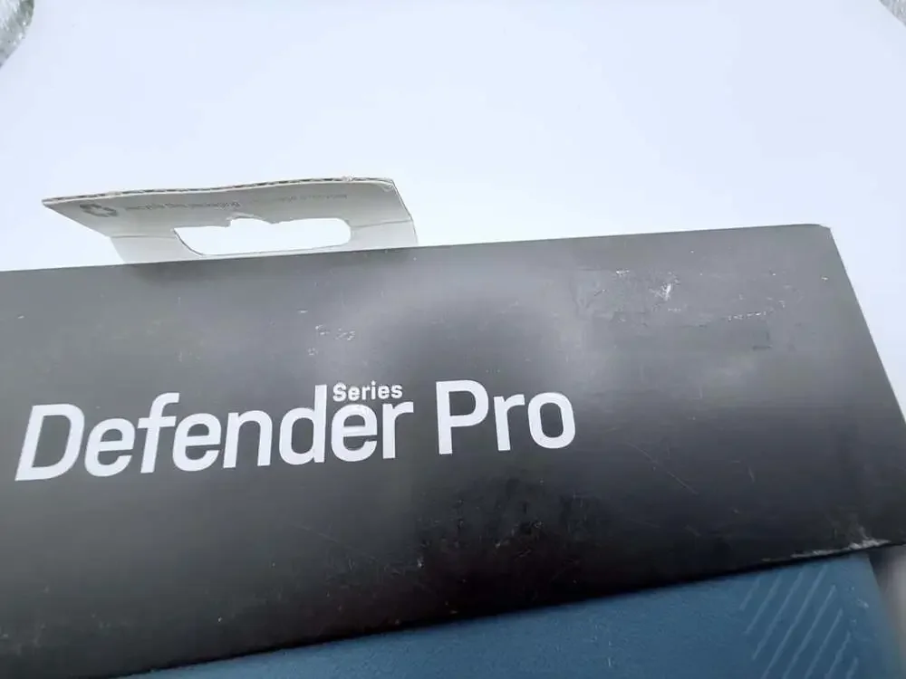 NEW OtterBox Defender Pro iPad A16 10th Gen Case Stand Blue 77-90084